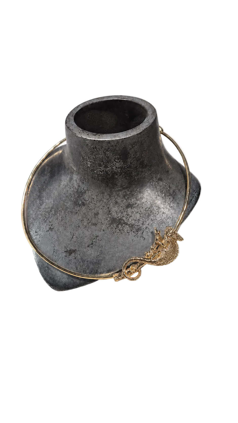 Collier in bronzo con camaleonte